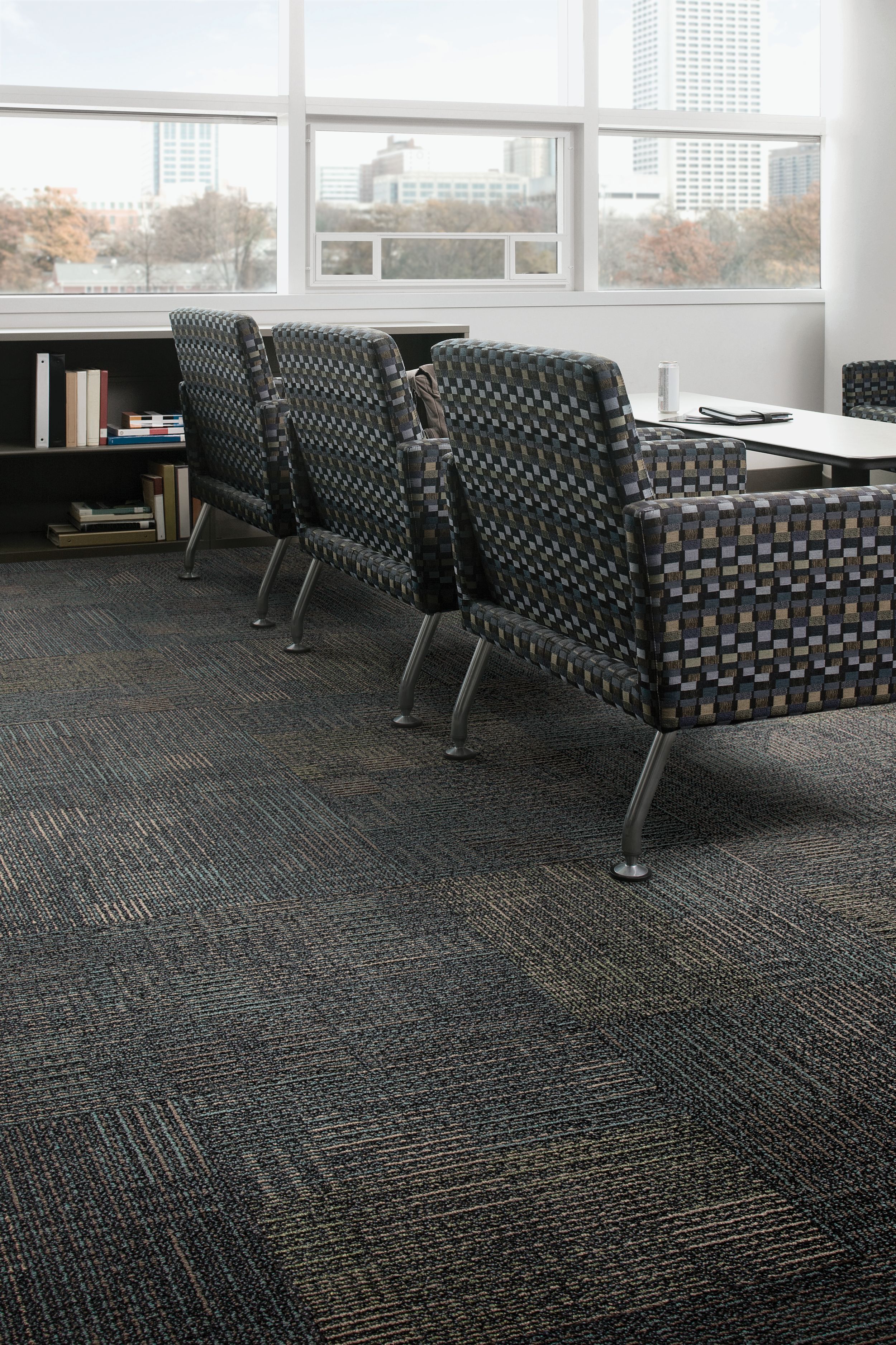 Interface To Scale carpet tile in seating area  imagen número 4