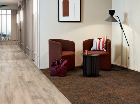 Carpet: Escarpment, Saltwater Cliff, LVT: Level Set, Antique Dark Oak, Ashlar afbeeldingnummer 8