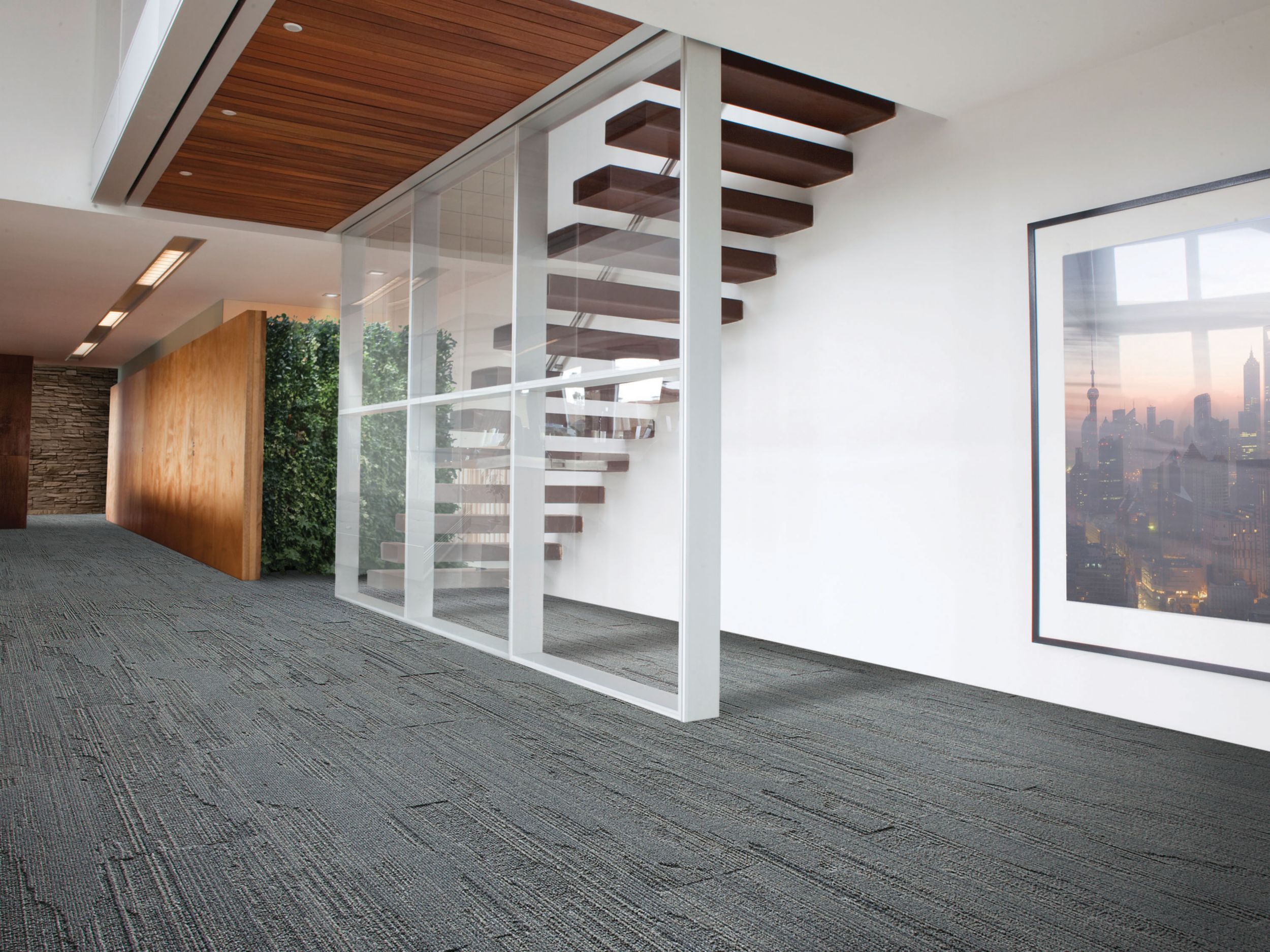 Interface UR501 plank carpet tile in open area with stairwell and living wall imagen número 5