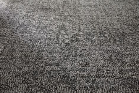 Under Pressure carpet tile in Steel installed non directional afbeeldingnummer 7