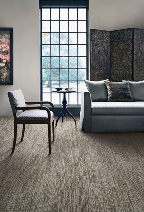 Interface WE151 carpet tile in seating area with chair and couch imagen número 3