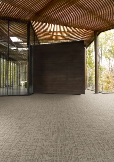 Interface WE153 plank carpet tile in open lobby area imagen número 2