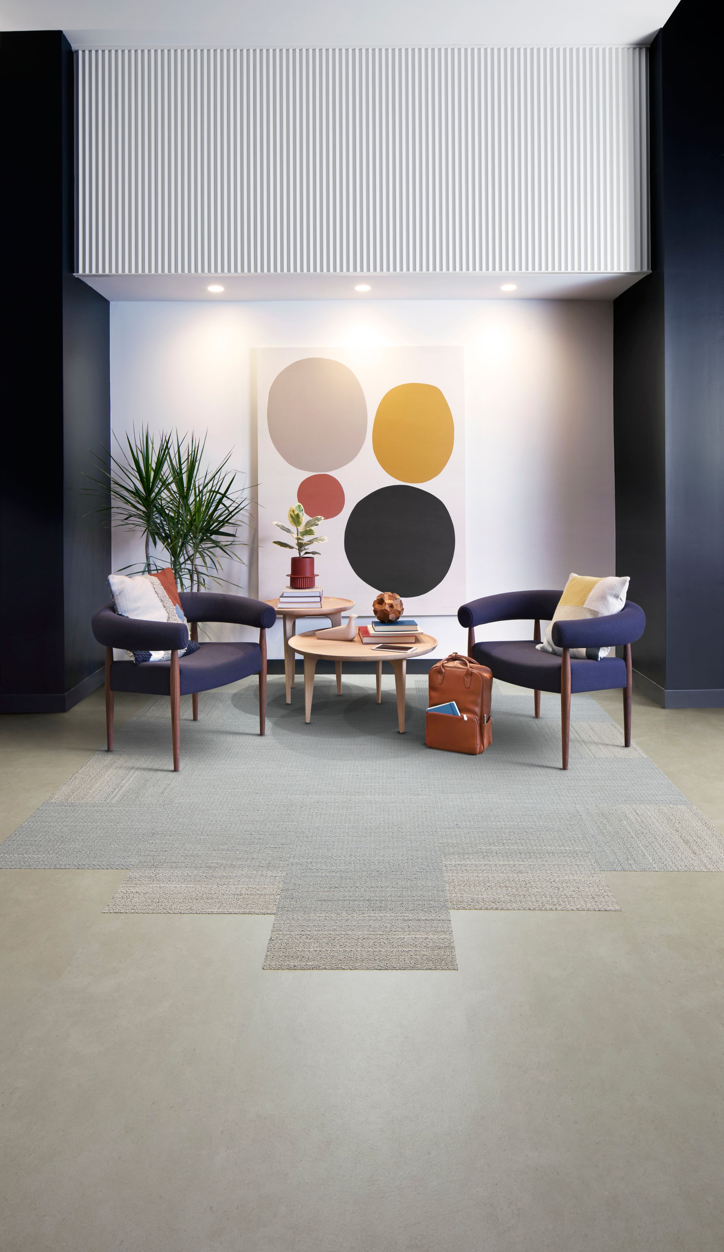 image WG100 and WG200 carpet tile in workplace seating area numéro 6