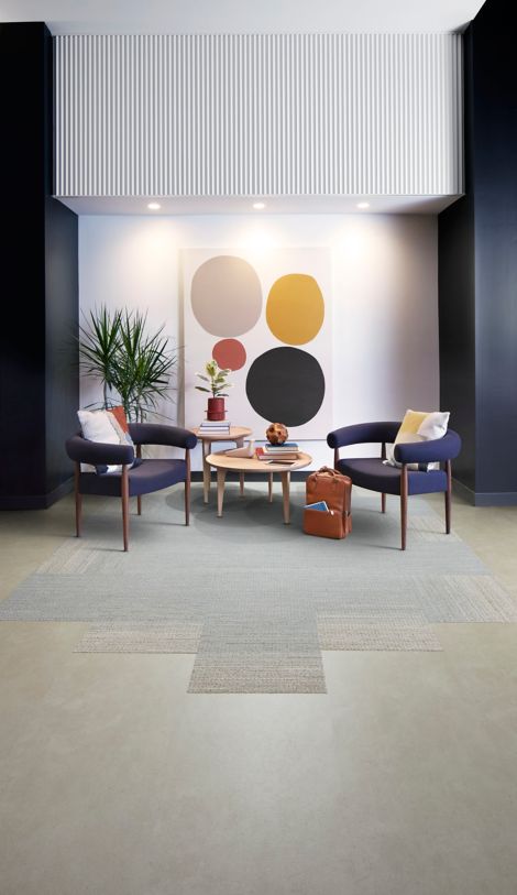 image WG100 and WG200 carpet tile in workplace seating area numéro 6
