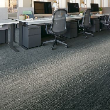 Interface WG100 and WG200 carpet tile in open office image number 1