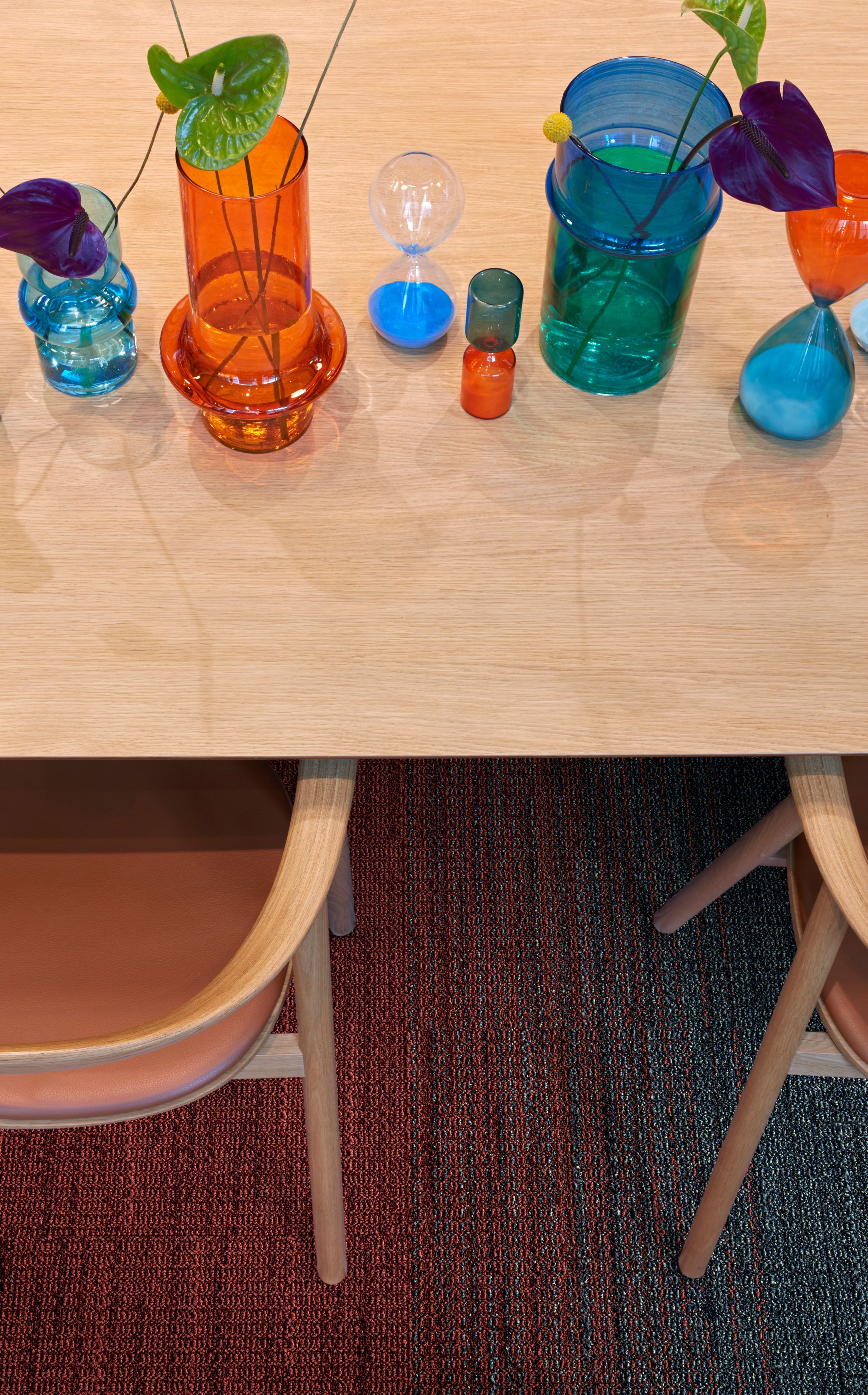 Interface WG100 and WG200 carpet tile in classroom image number 9