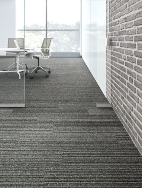 Interface WW865 plank carpet tile shown at a conference room entrance  imagen número 11