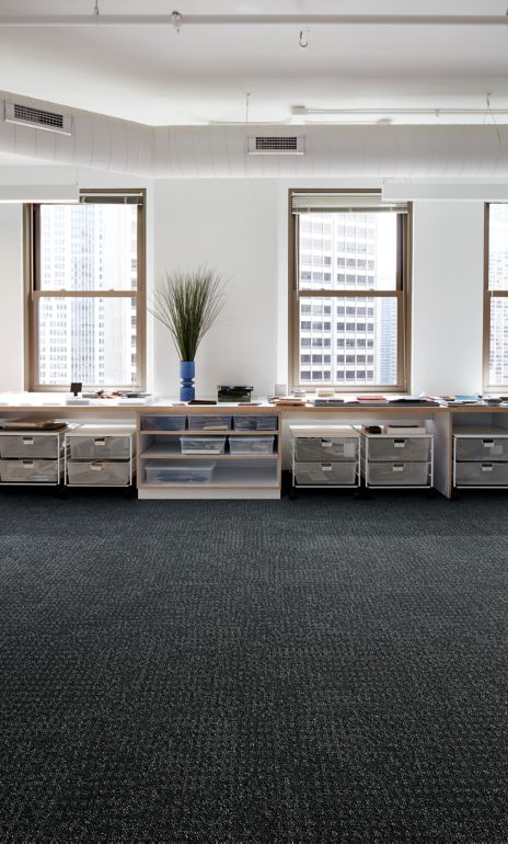 Interface Wheler Street carpet tile in office filing area  afbeeldingnummer 5