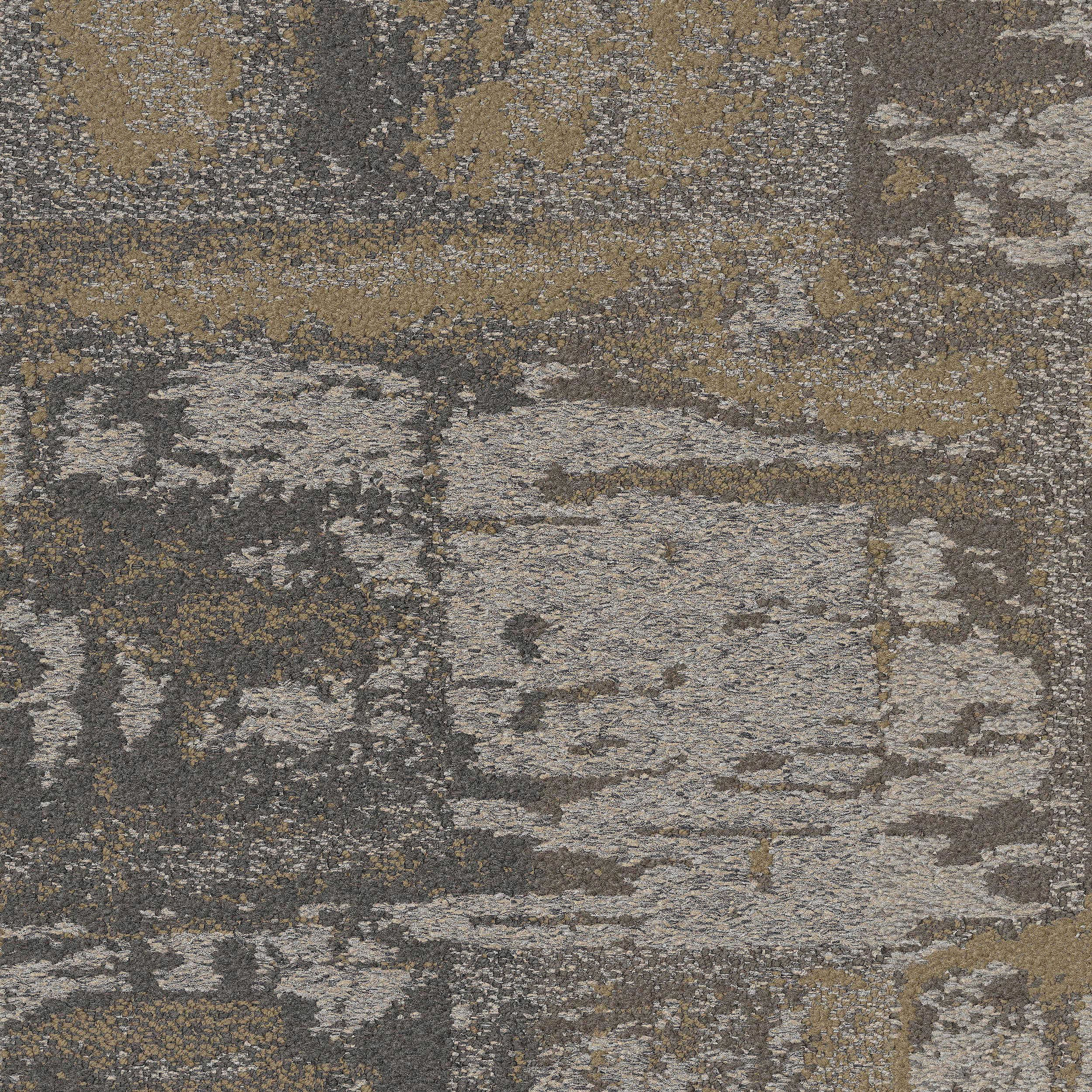 A Peeling Carpet Tile In Patina imagen número 7