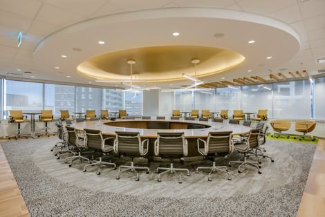 Interface HN810, HN830, and HN840 in open workspace with wood shingle wall overlooking multiple office buildings imagen número 10