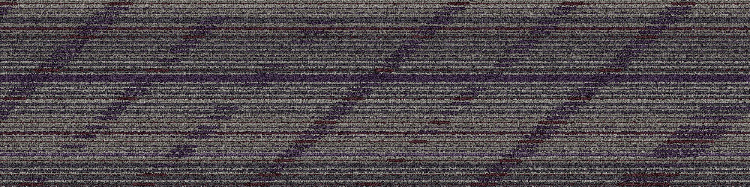 Luminescent Carpet Tile in Titanium Iris imagen número 3