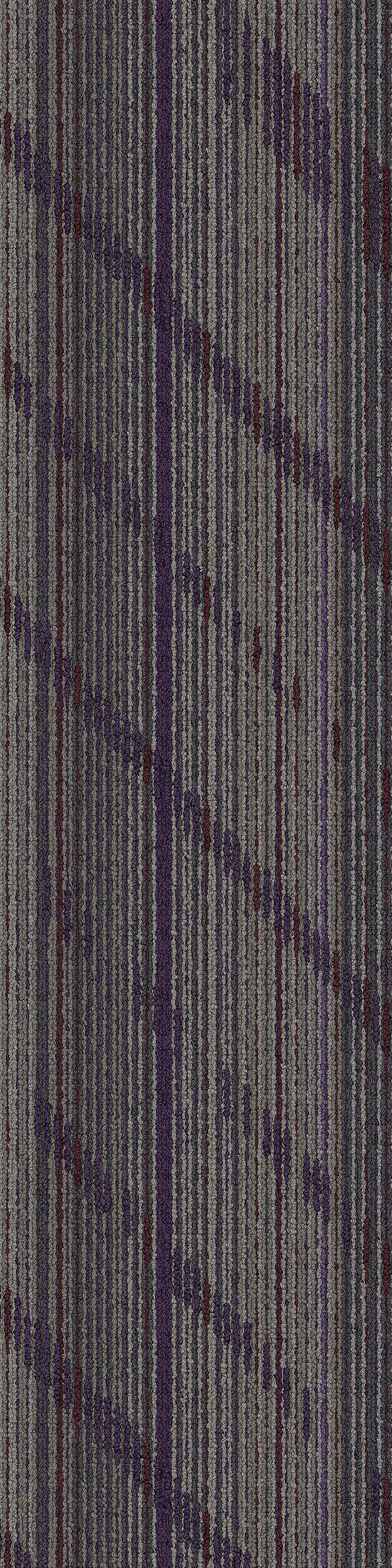Luminescent Carpet Tile In Titanium Iris imagen número 4