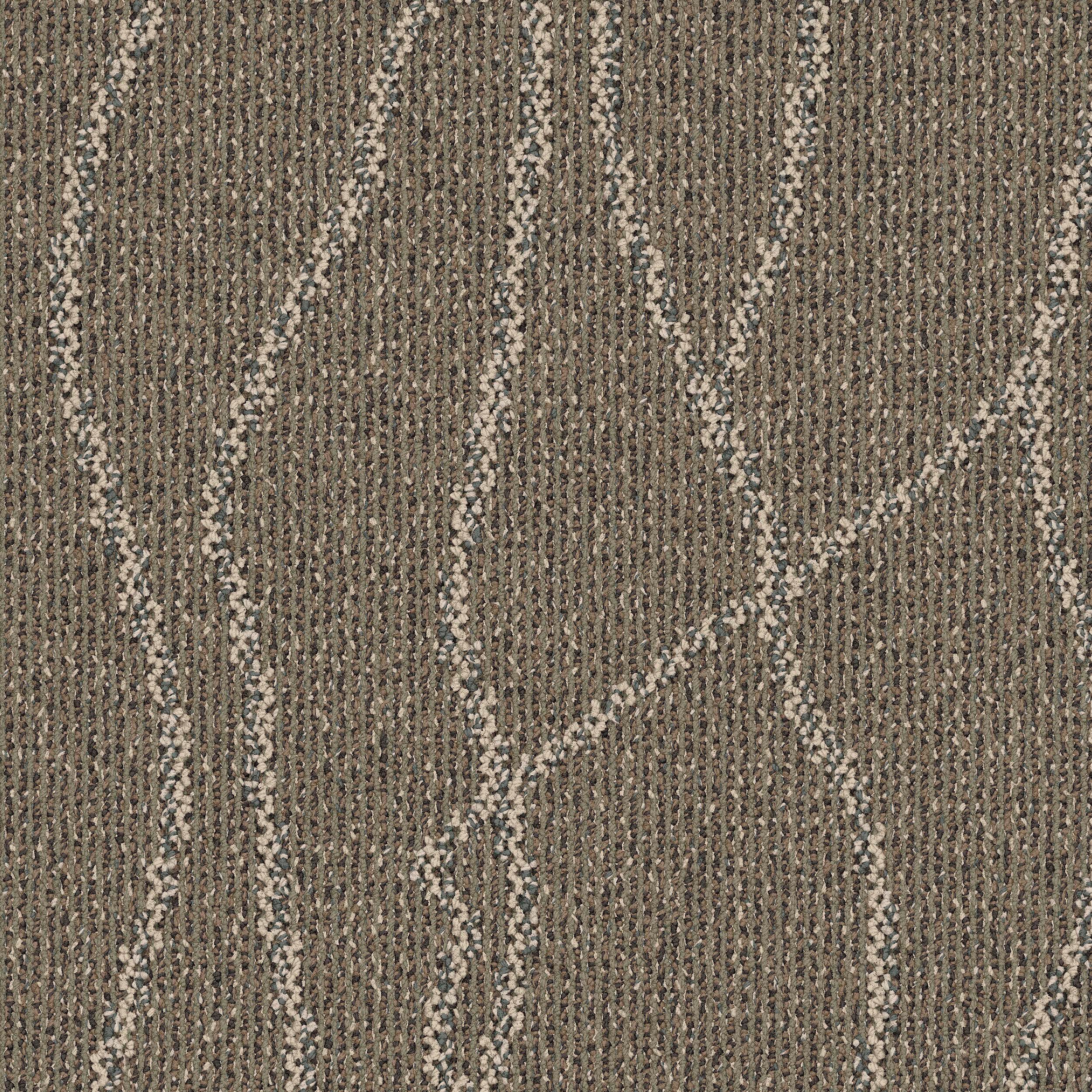 Nagashi II Carpet Tile In Sake image number 1