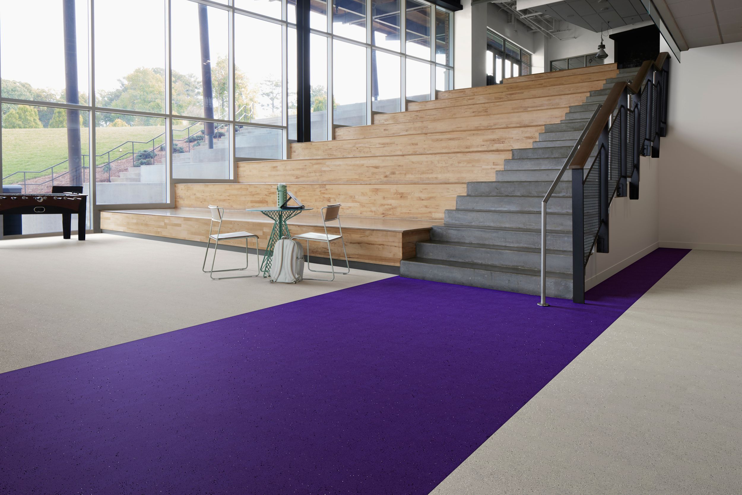 norament kivo rubber flooring in lobby area with wide stairway imagen n&uacute;mero 2