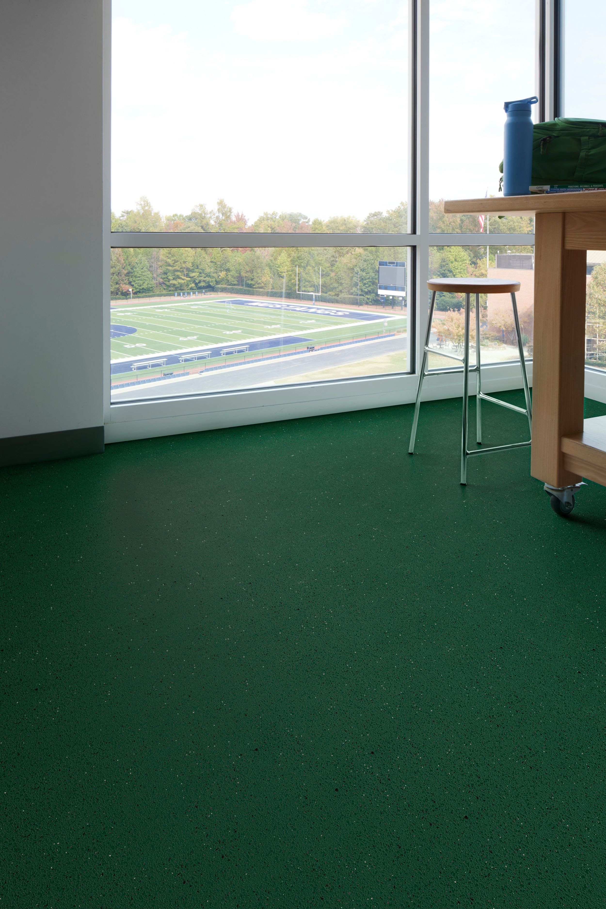 norament kivo rubber flooring in higher education public space imagen n&uacute;mero 7