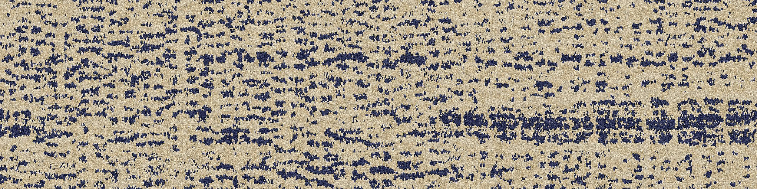 PM01 Carpet Tile In Lapis image number 3