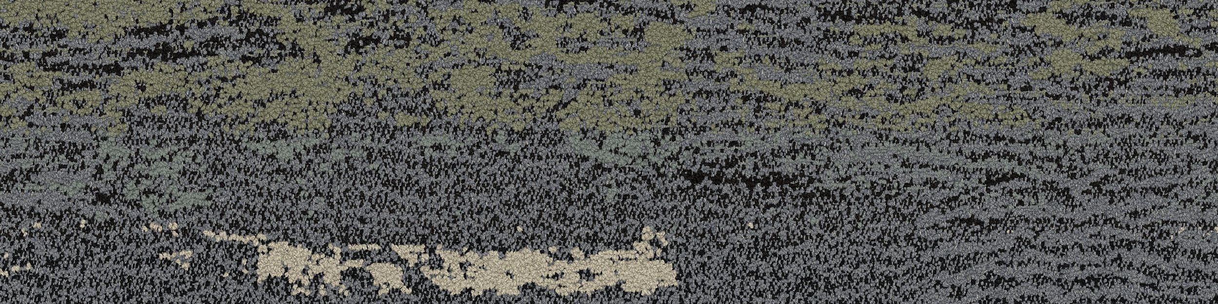 Uprooted Carpet Tile In Maple/Sage imagen número 2
