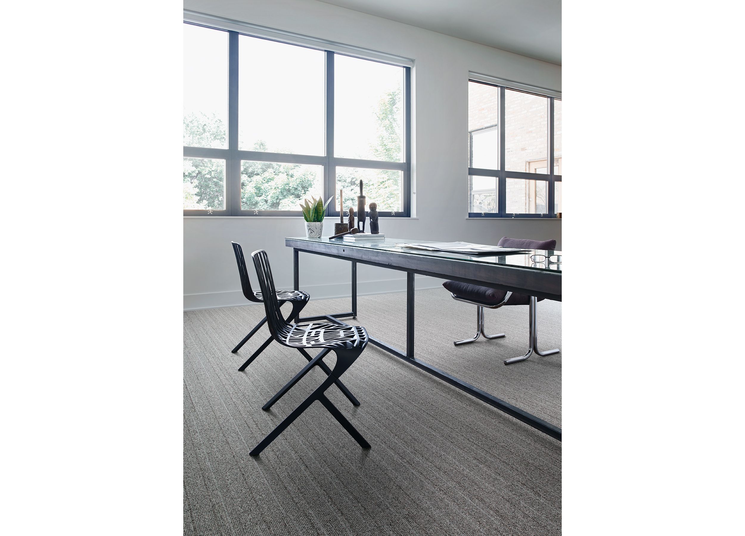 Interface WW860 plank carpet tile in work area with table and chairs image number 1