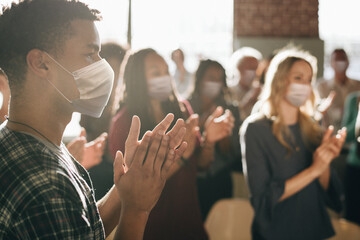 Picture of people clapping