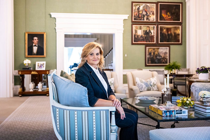 First lady M.K. Pritzker sits in the Lincoln Parlor, her favorite room in the Illinois Governor's Mansion in Springfield, Wednesday, Aug. 30, 2023. | Ashlee Rezin/Sun-Times





HOLD FOR SUNDAY, SEPT. 10  2023 PUBLICATION. DO NOT USE WITHOUT REZIN OR FORNEK OK