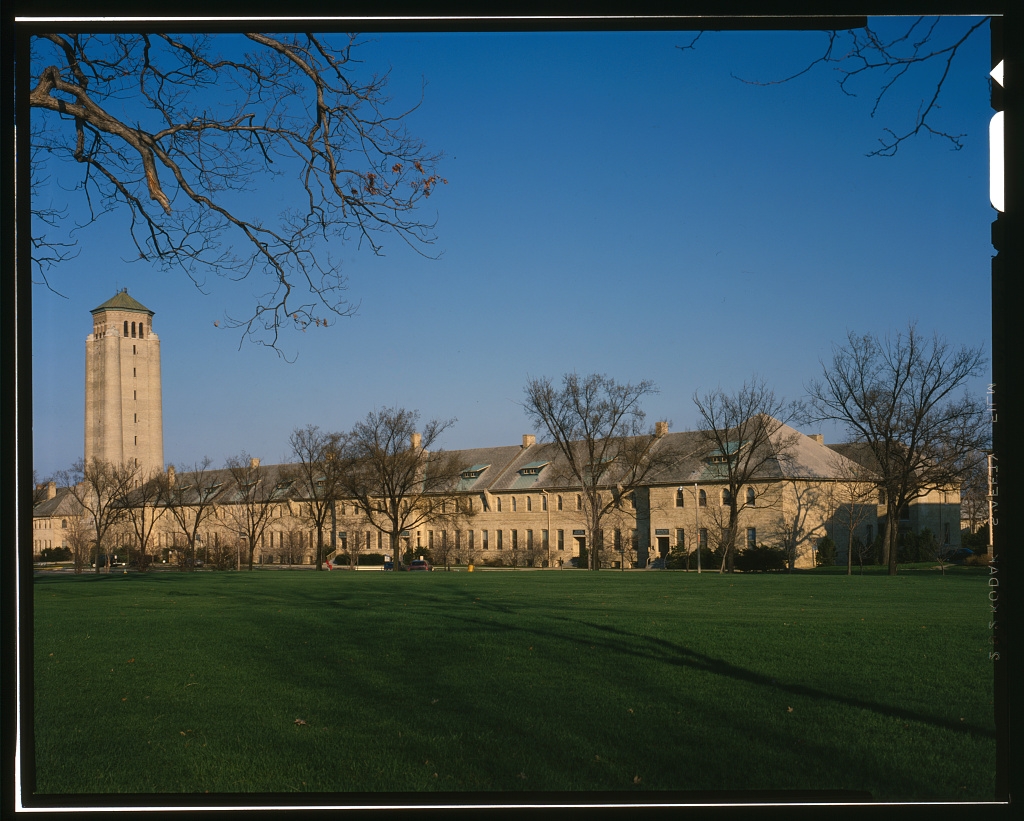 Lake Forest, Fort Sheridan, Infantry Barracks (Building No. 48), Leonard Wood Avenue (HABS IL-1113-17)