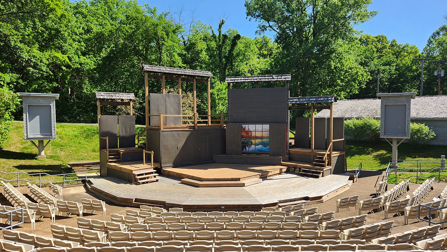 Illinois State Theater – The Great American People Show, Lincoln's New Salem State Historic Site