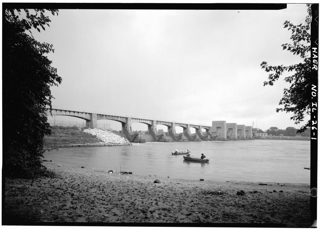 Fulton vicinity, Upper Mississippi River 9-Foot Channel Project, Lock & Dam No. 13 (HAER IL-26)