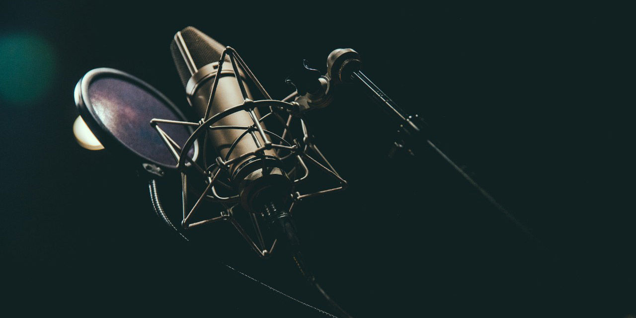 Mixing Vocals What Makes a Professional Vocal Sound