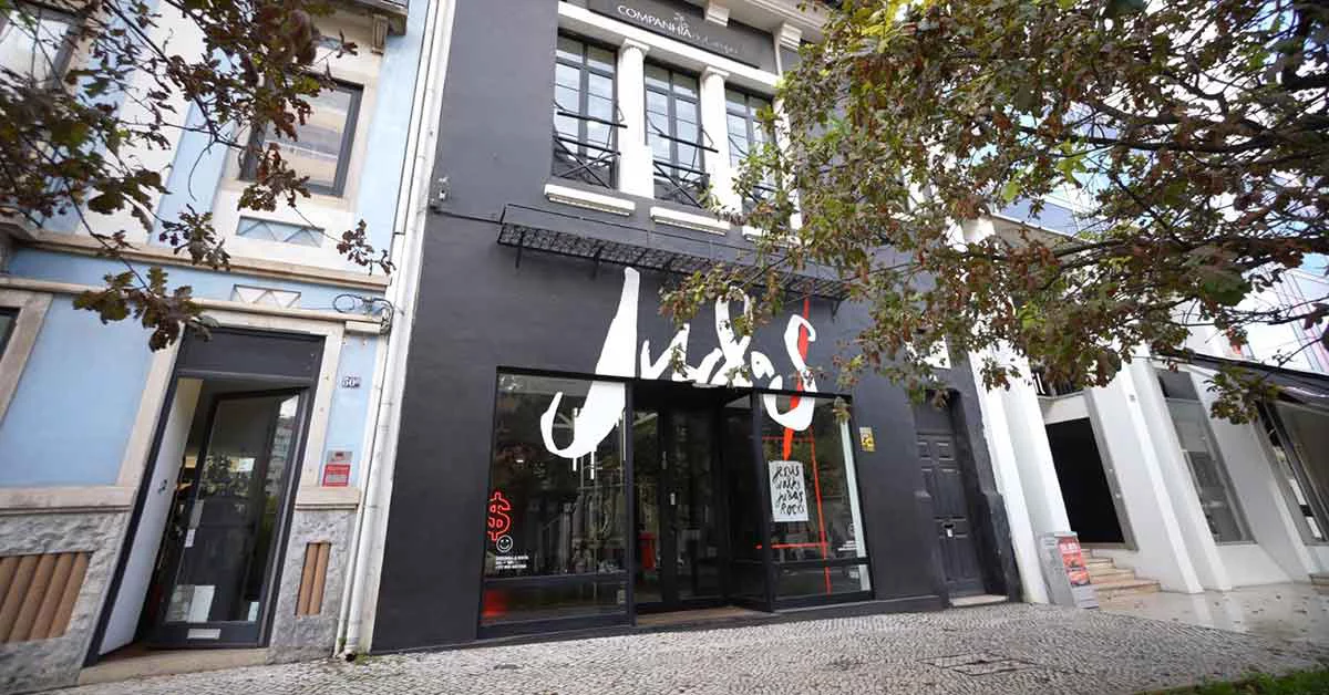 Fotografia da fachada da loja JUDAS