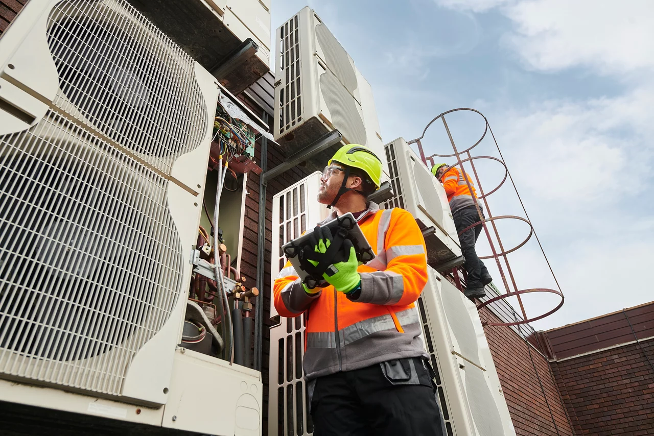 Man carrying out an energy assessment 