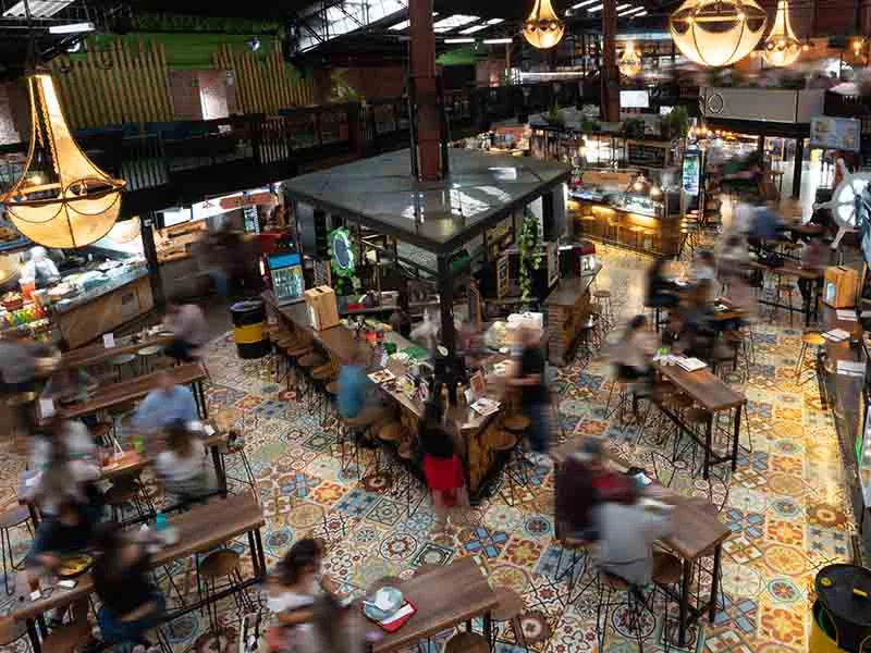 People having dinner at restaurant 