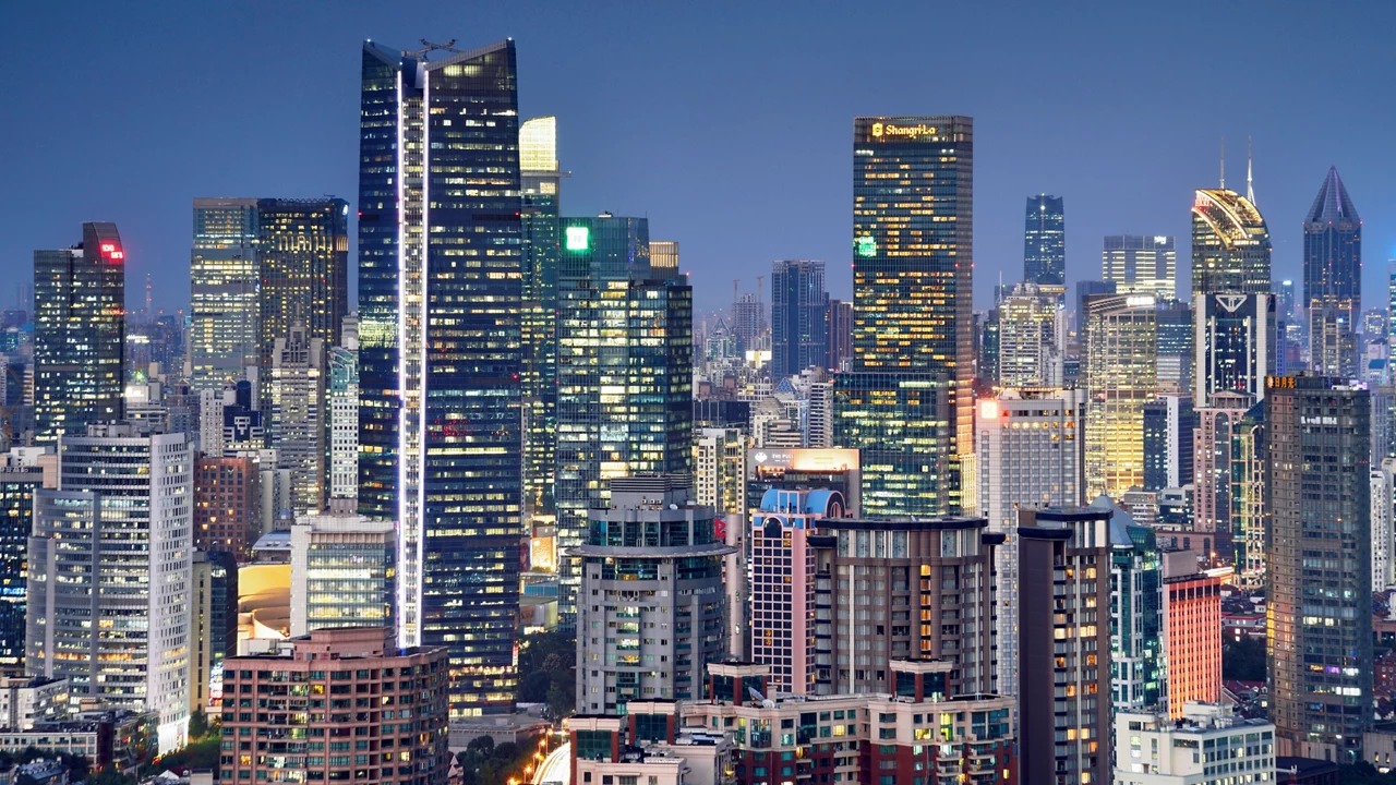夜景下的建筑群