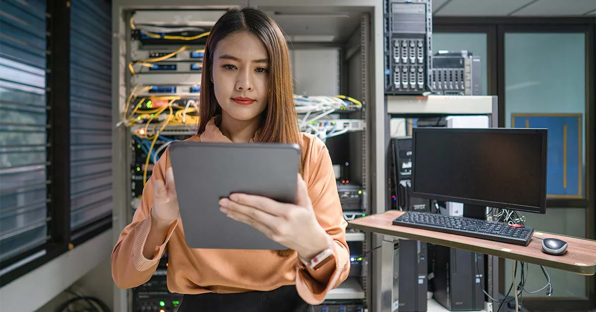 Operating a data centre facility