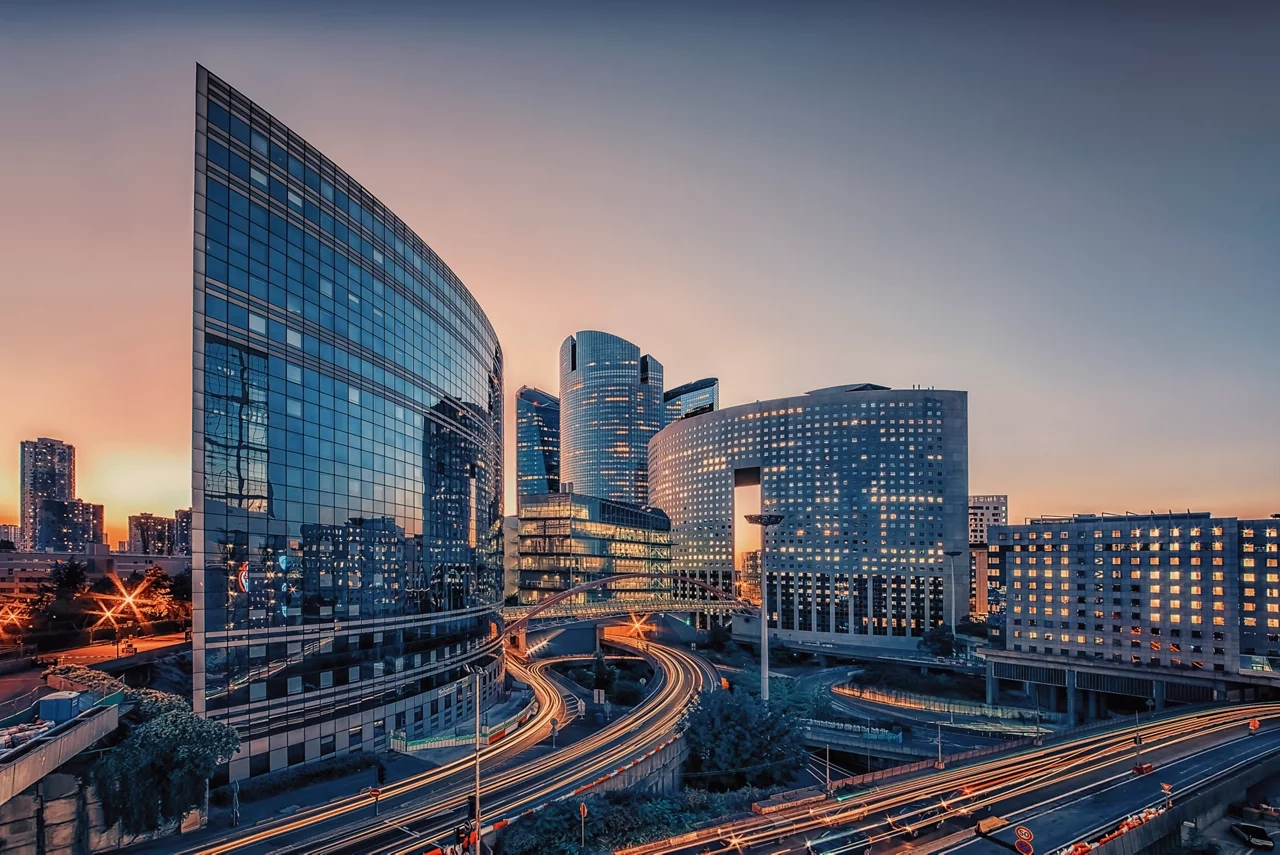 Tours de bureaux à la Défense Paris