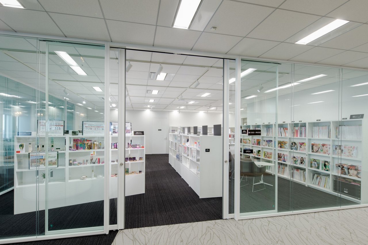 商品体感、市場把握、アイディア探索に活用するプロダクトライブラリー