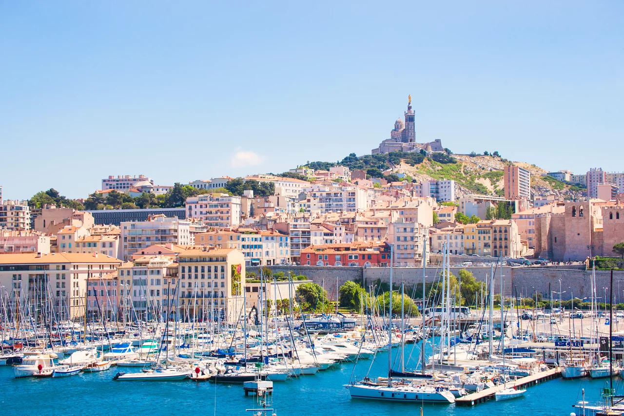 Ville de Marseille, France, vue du vieux port et de la bonne mère.