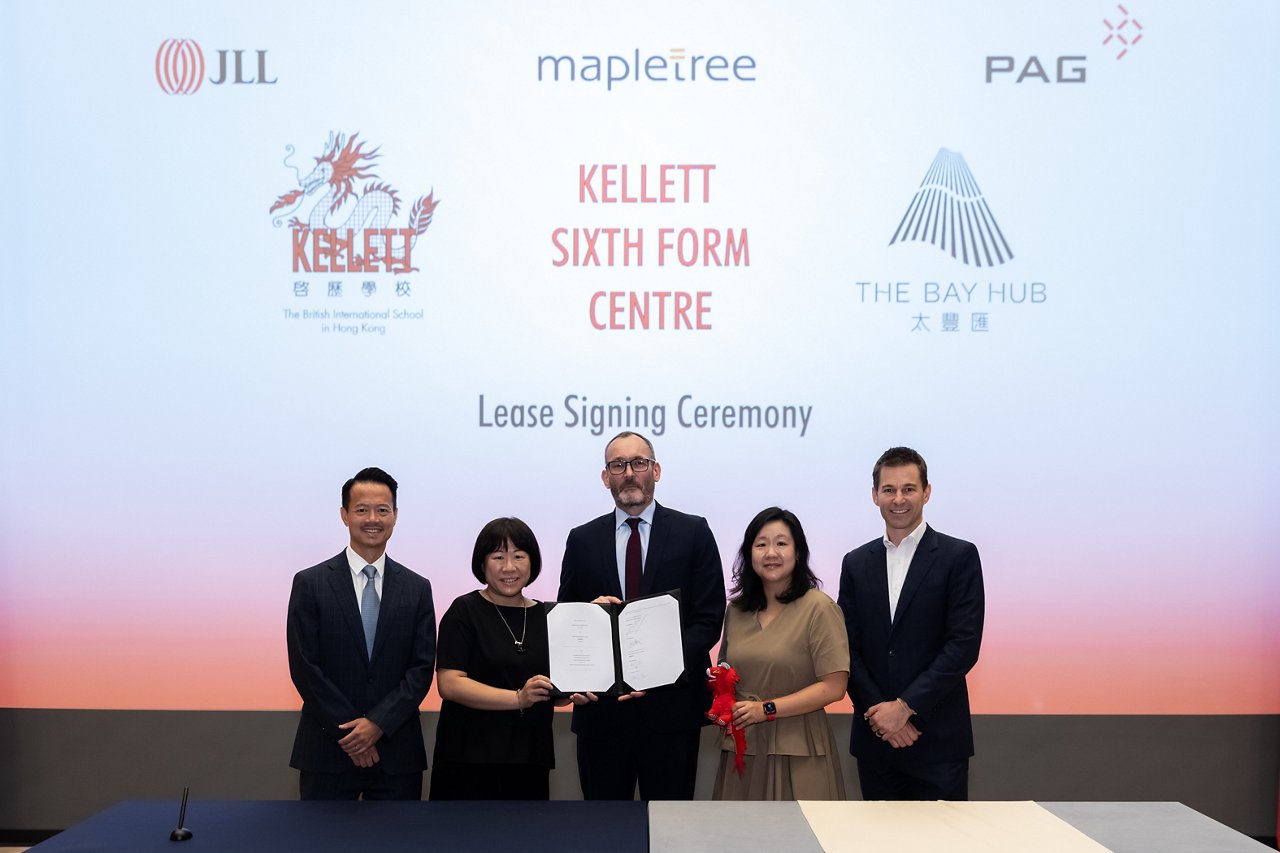 (Left to right)Paul Tam, Leasing Director of PAG;  Michelle Chan, Senior Vice President of Mapletree; Paul Tough, Principal & CEO of Kellett; Claire Chan, Managing Director of PAG; Alex Barnes, Managing Director, JLL