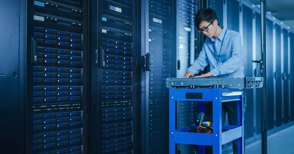 Person working in Data center