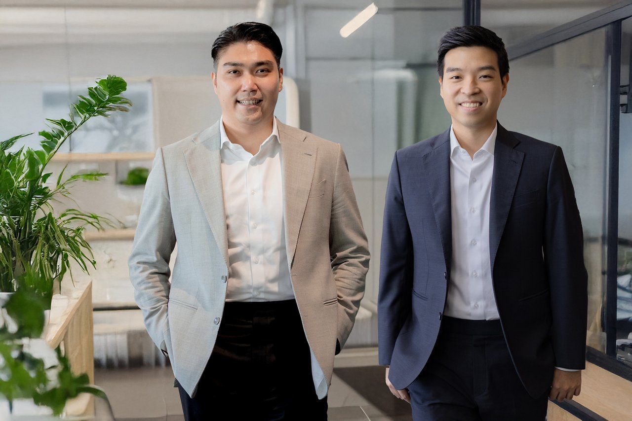 Krit Pimhataivoot, Country Head and Anawin Chiamprasert, Head of Research & Consultancy