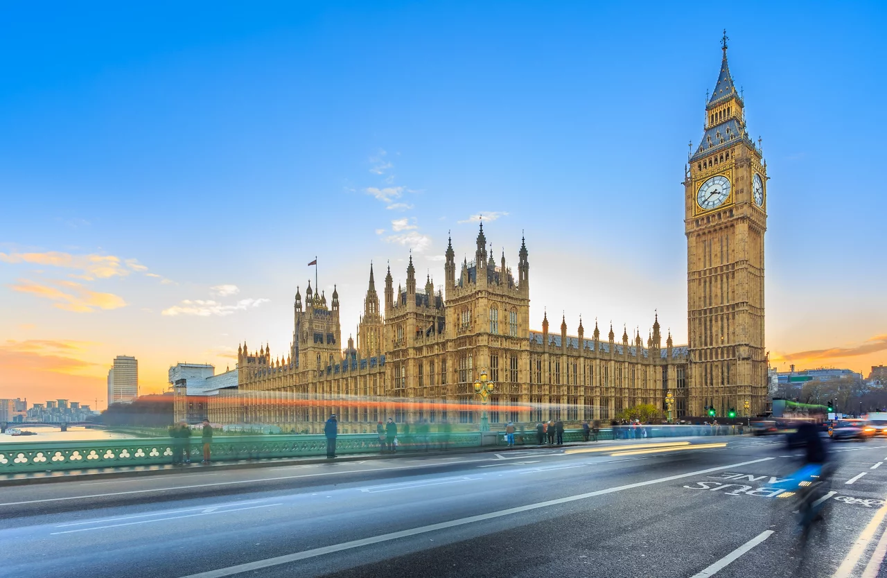 Big Ben and Palace of Westmnster, Westminster Bridge on River Thames in London landmark