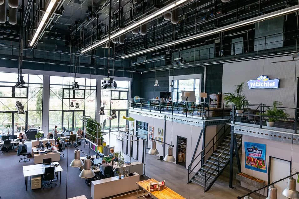 Neue Arbeitswelten im ehemaligen TV-Studio
