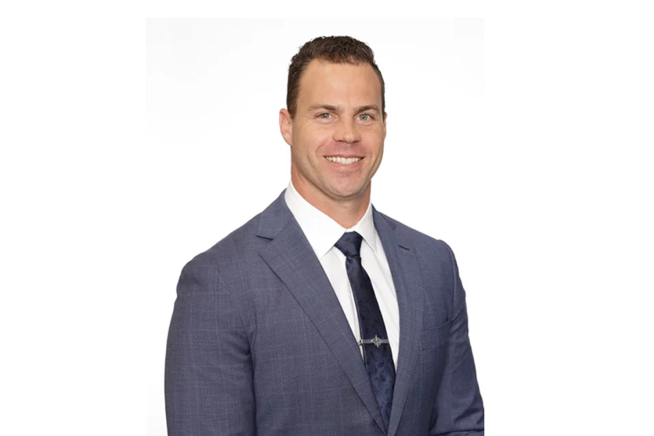 Transitioning to civilian life at JLL, backed by 20 years’ service in the Army.