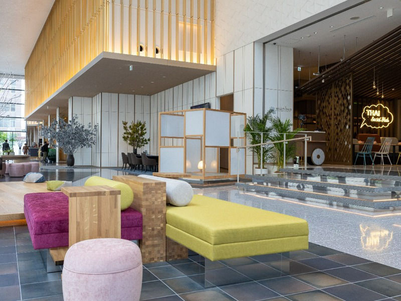 jll-pds-hh-centara-grand-hotel