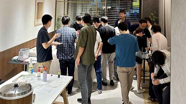 １階フロアで行った MODE の社内イベン ト