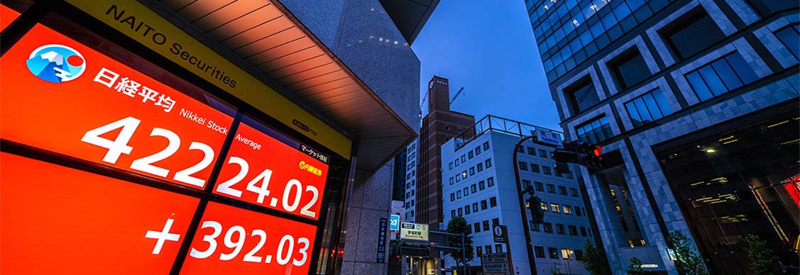 日経平均4万円を超えた日の街の様子