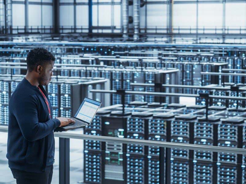 jll-what-is-a-green-data-center-that-utilizes-liquid-cooling-teaser-800x600