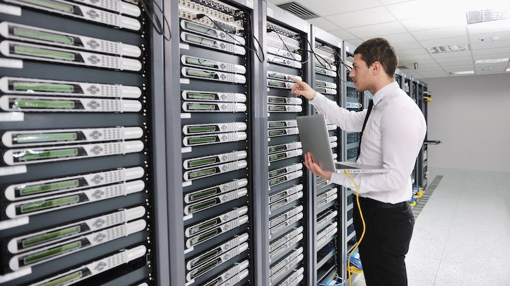 sustainability-conscious-data-center-desktop