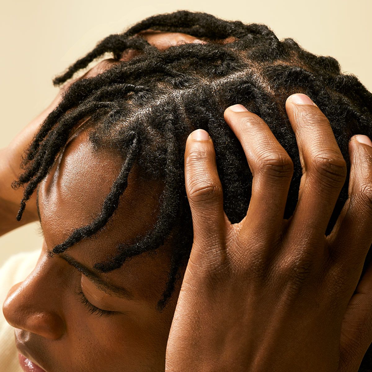 a close up image of a man's scalp