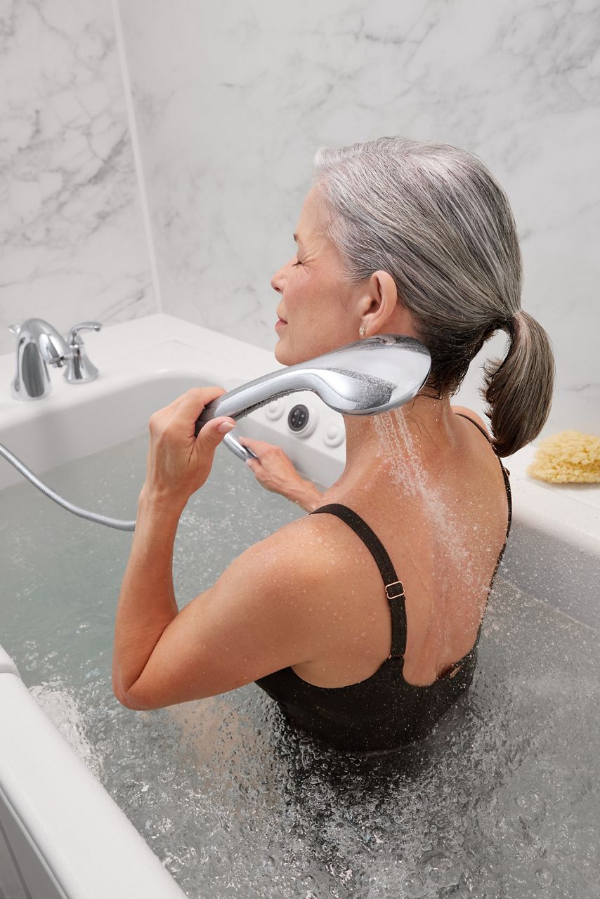 An elegant Kohler walk-in bath
