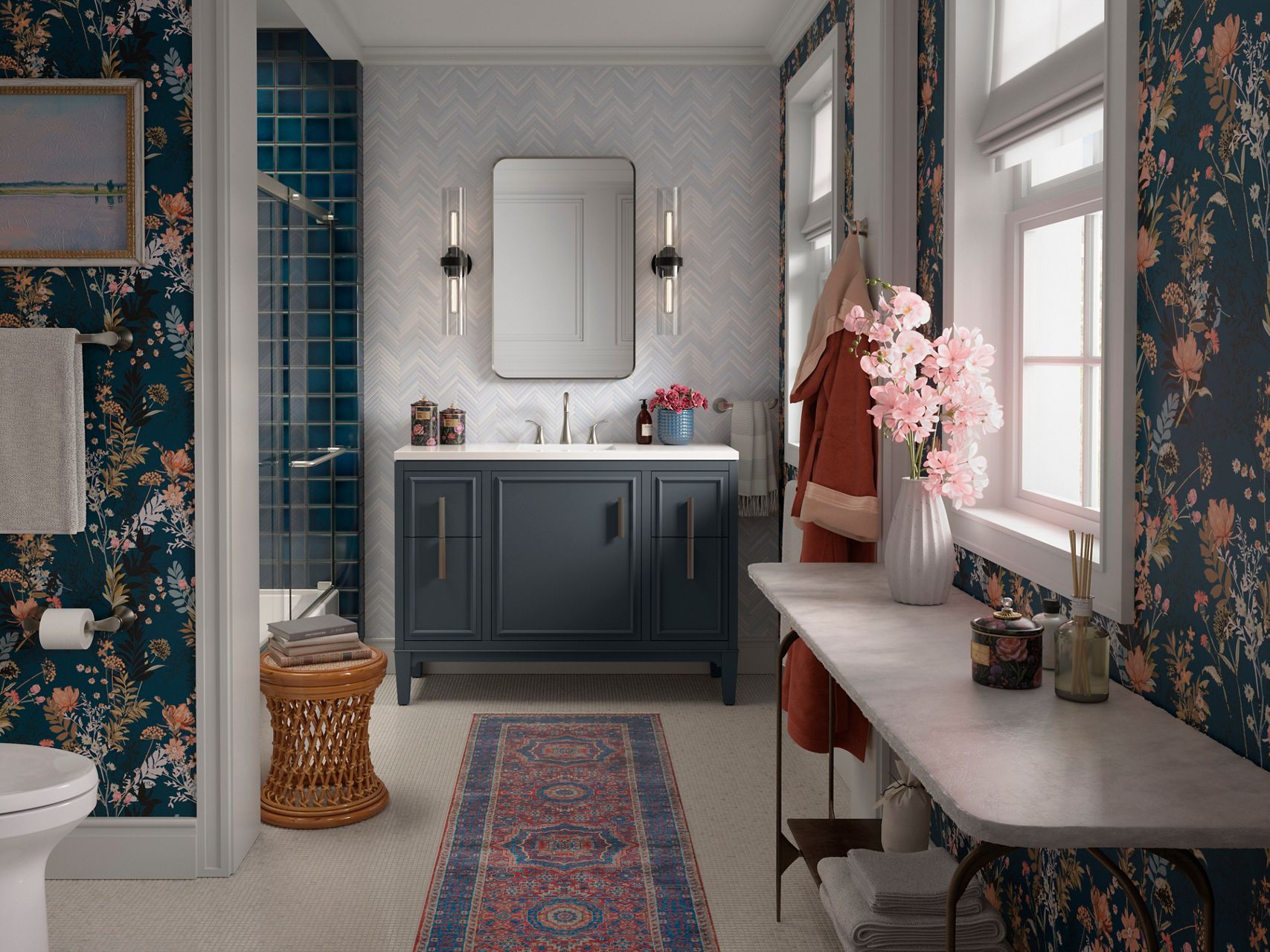 Une salle de bain au thème floral en bleu et rose avec les produits de la collection Simplice.